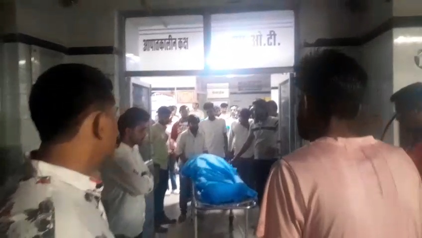 रिटायर्ड एएसआई के पुत्र की हत्या, साथी बोला- 20 मिनिट में हुए 60 फायर, पुलिस का नहीं मिला रिस्पॉन्स